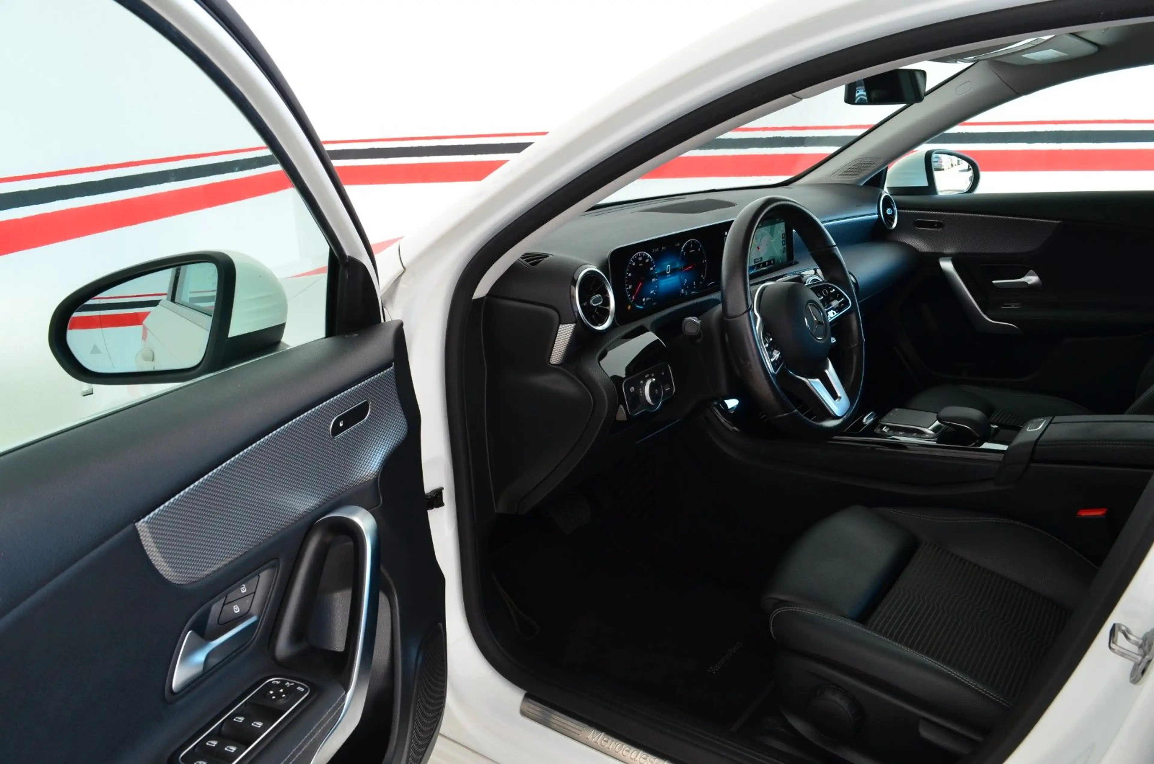 Mercedes-Benz A 200 d Sport | LED | Navi | PDC | 17`Alu — photo 3