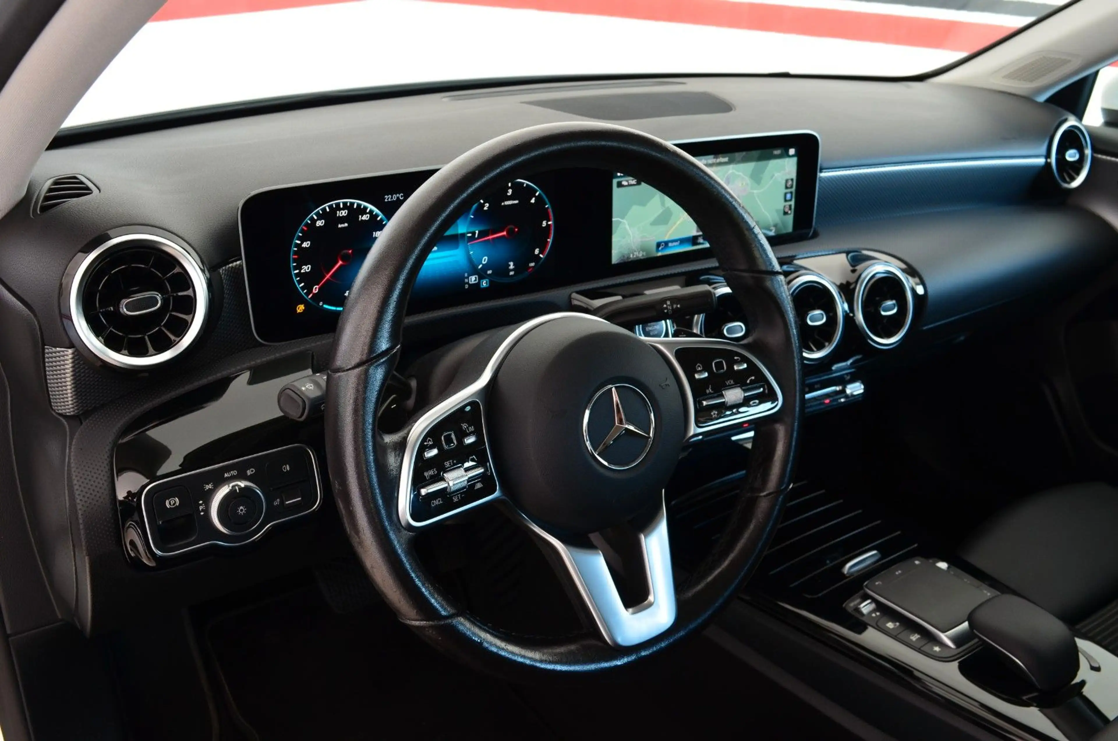 Mercedes-Benz A 200 d Sport | LED | Navi | PDC | 17`Alu — photo 2
