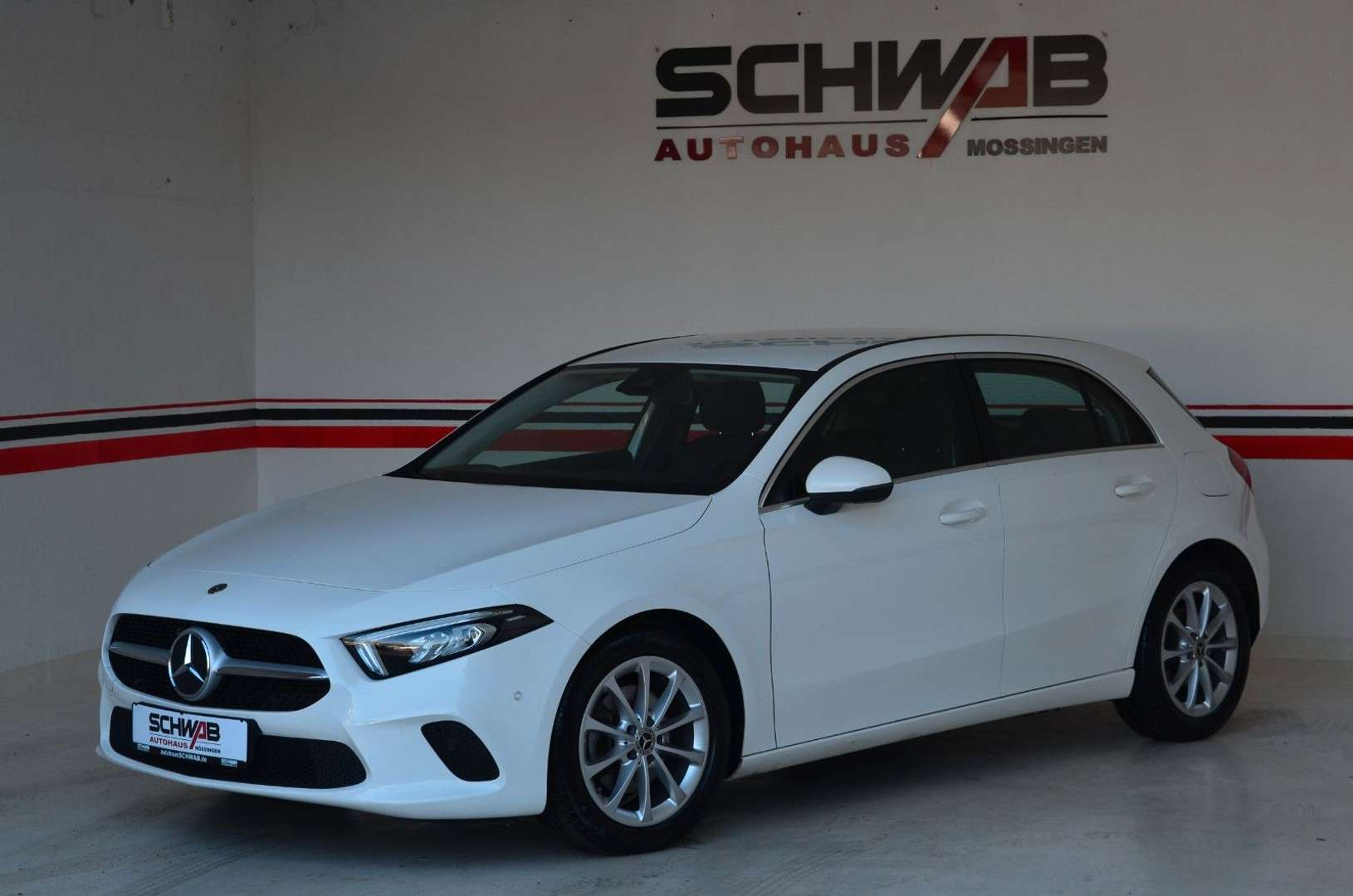 Mercedes-Benz A 200 nuo 312 €/ mėn Dyzelinas 2020m. Sedanas Automatinė