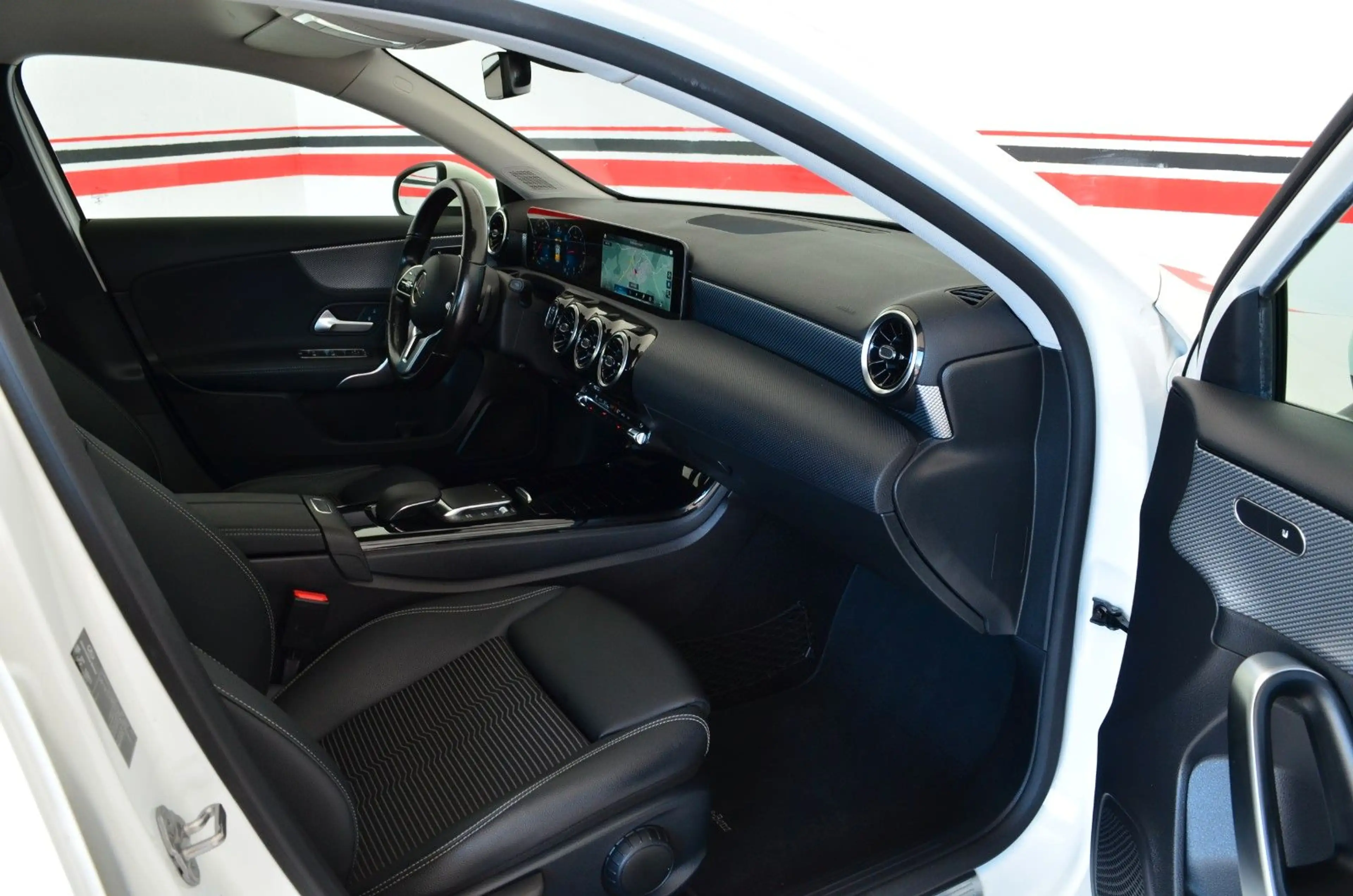 Mercedes-Benz A 200 d Sport | LED | Navi | PDC | 17`Alu — photo 10