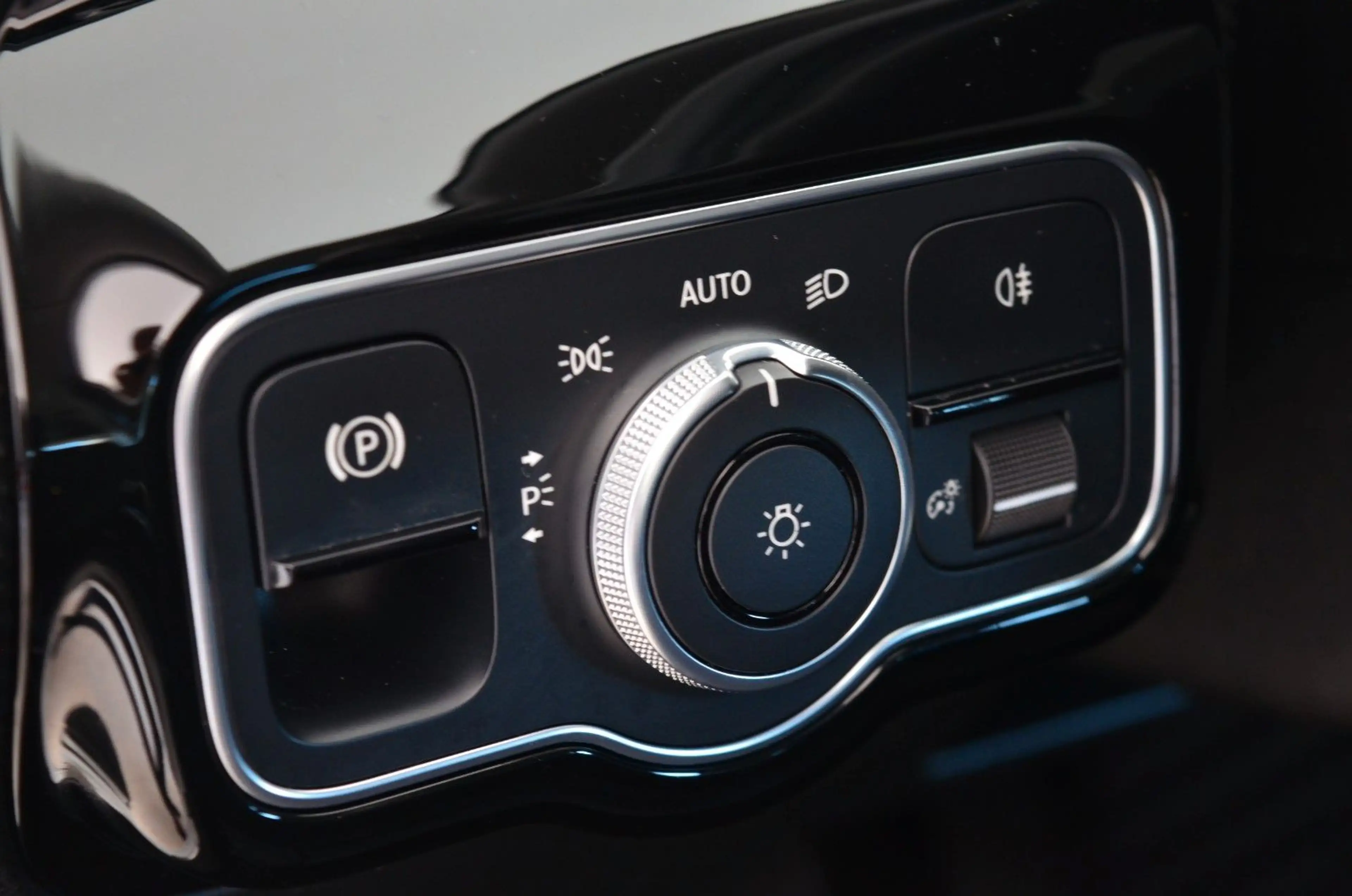 Mercedes-Benz A 200 d Sport | LED | Navi | PDC | 17`Alu — photo 24