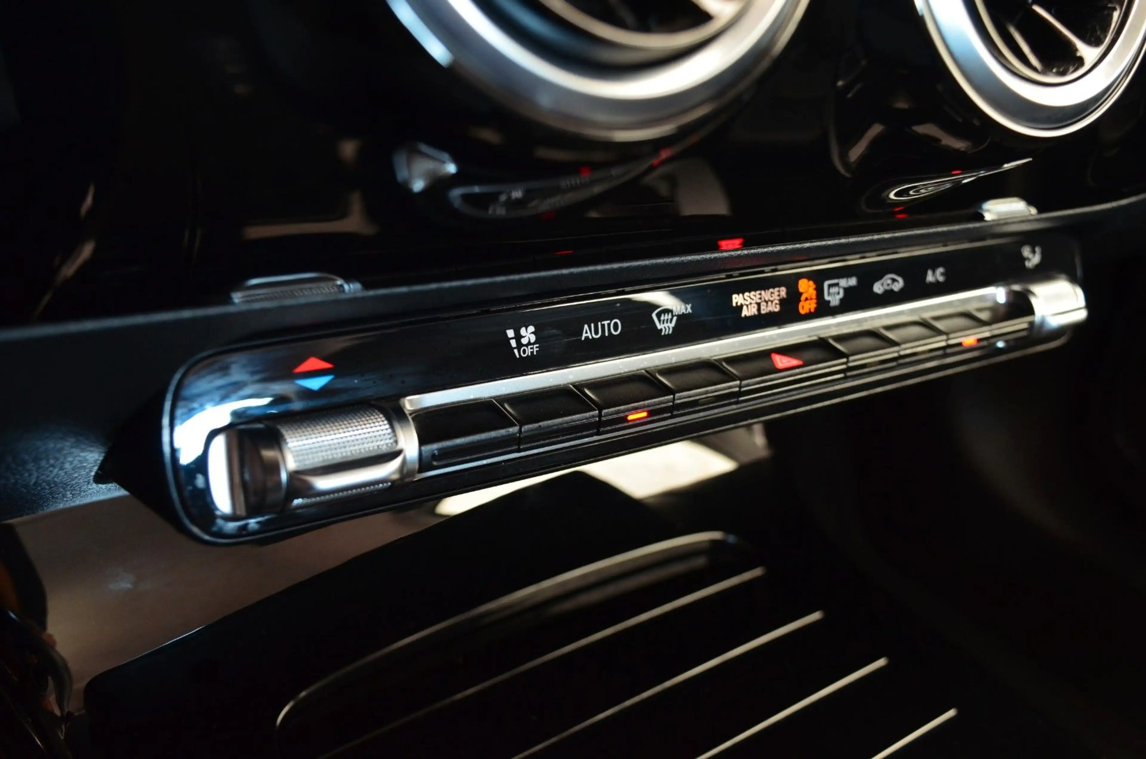 Mercedes-Benz A 200 d Sport | LED | Navi | PDC | 17`Alu — photo 14