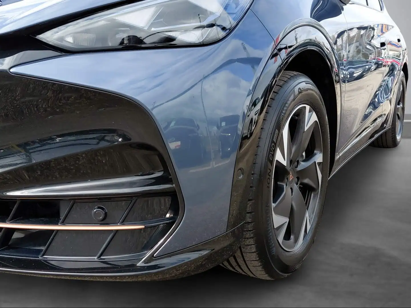 CUPRA Tavascan 210kW/286PS Bleu - 2