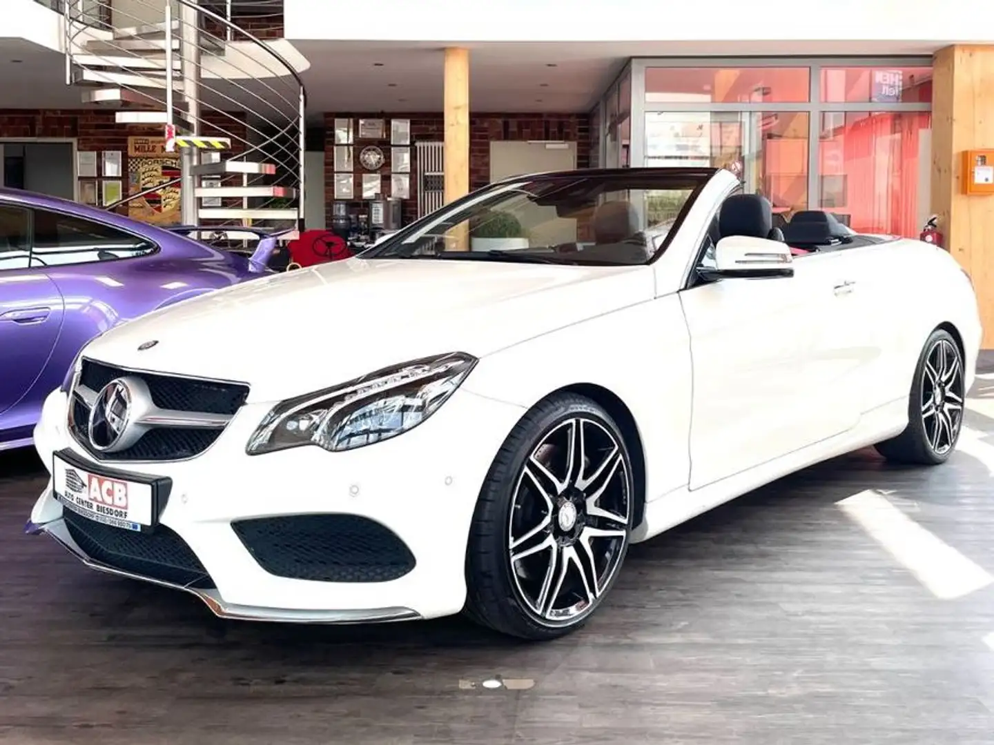 Mercedes-Benz E 500 AMG Line Plus Designo Airscarf LED H&K 19" Blanc - 2