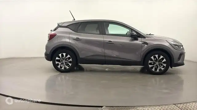 Renault Captur view 4