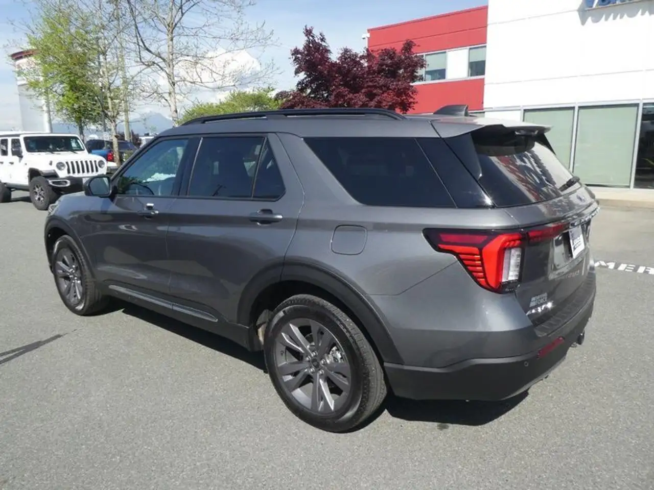 Ford Explorer photo Ford Explorer