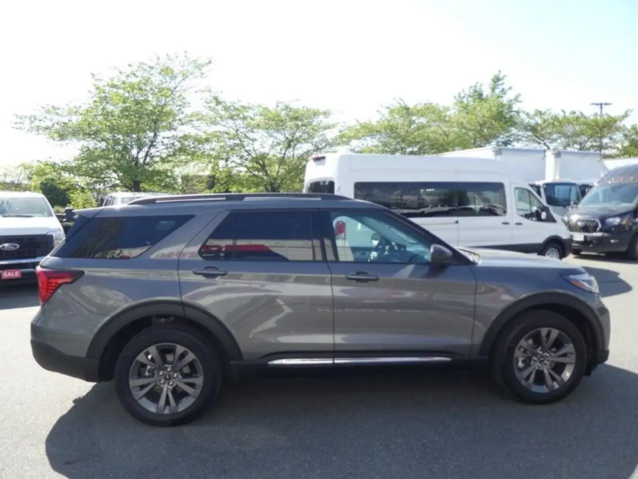 Ford Explorer photo Ford Explorer