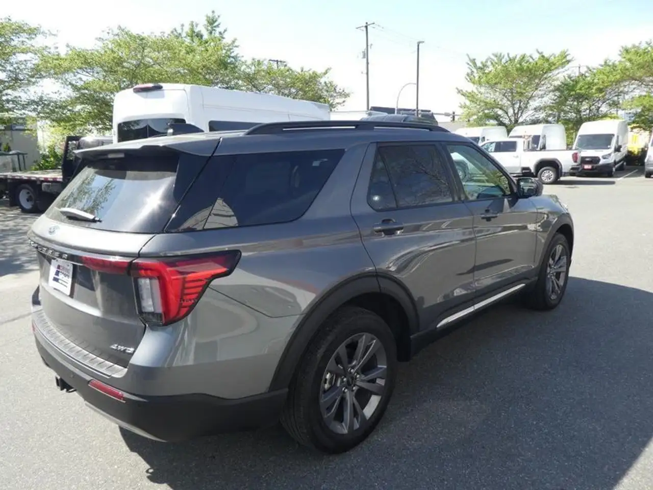 Ford Explorer photo Ford Explorer