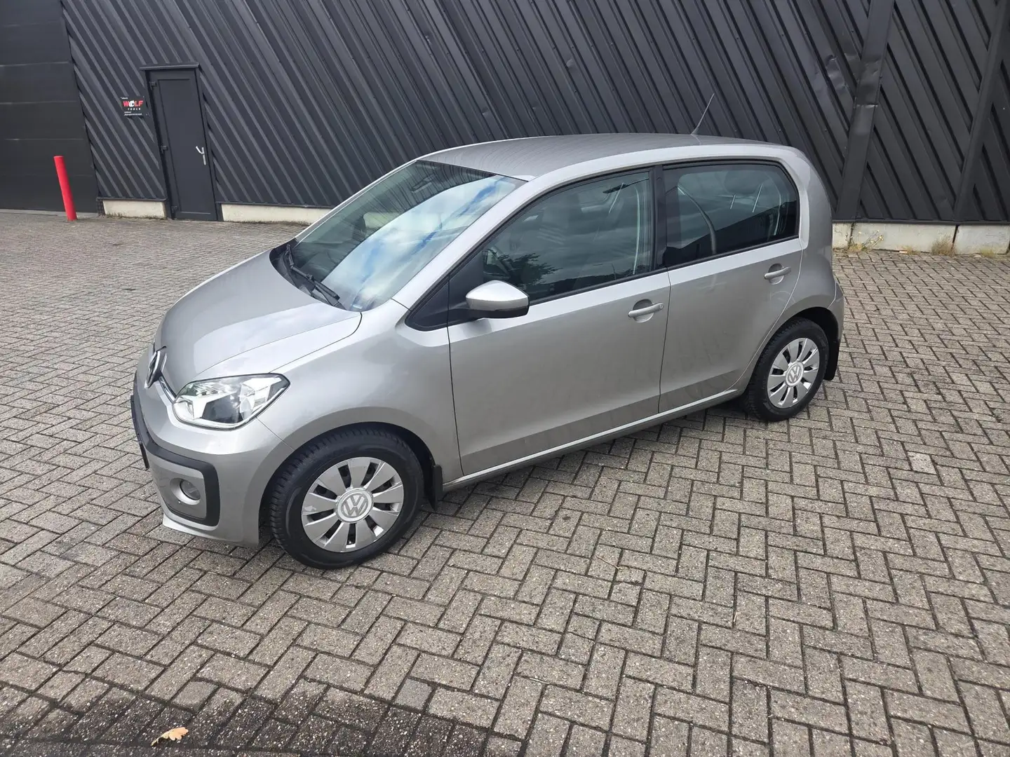 Volkswagen up! 1.0 BMT high up! Grau - 2