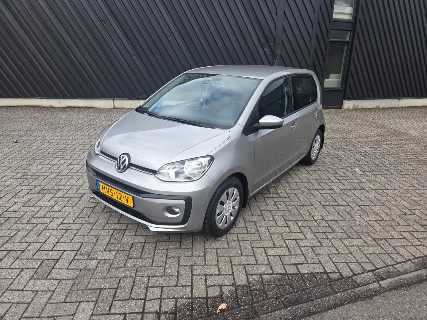 Volkswagen up! 1.0 BMT high up! Grau - 1