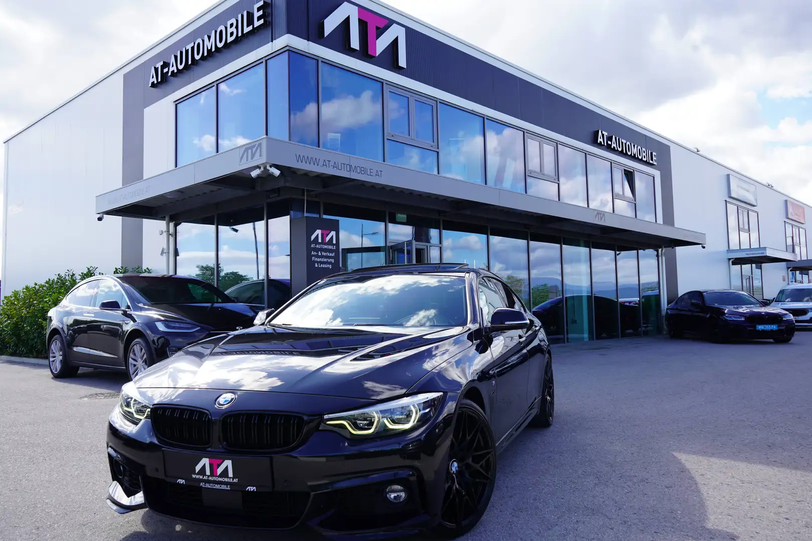 BMW 440 440 i M-Packet Schwarz - 1
