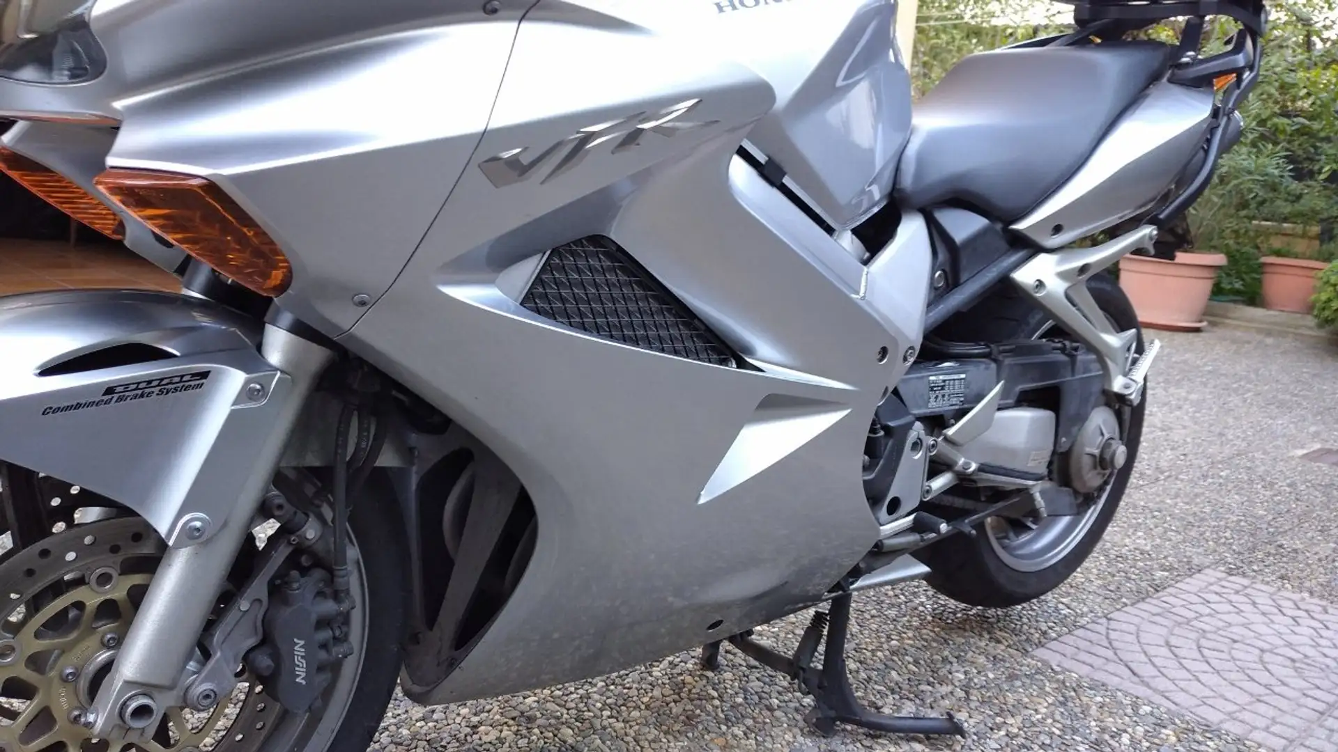 Honda VFR 800 V-Tec Argintiu - 1