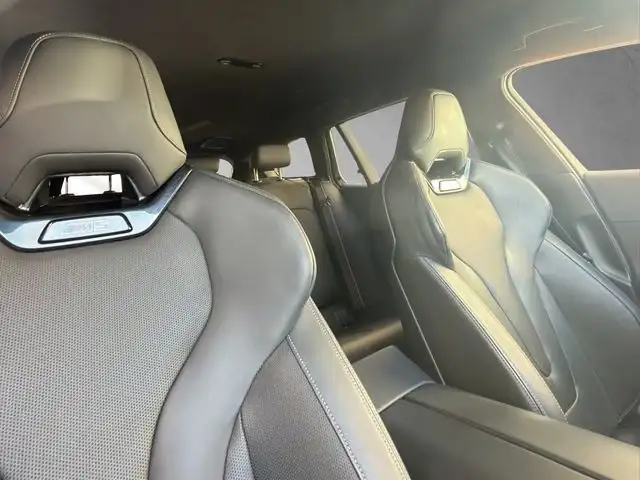 BMW M5 view 9