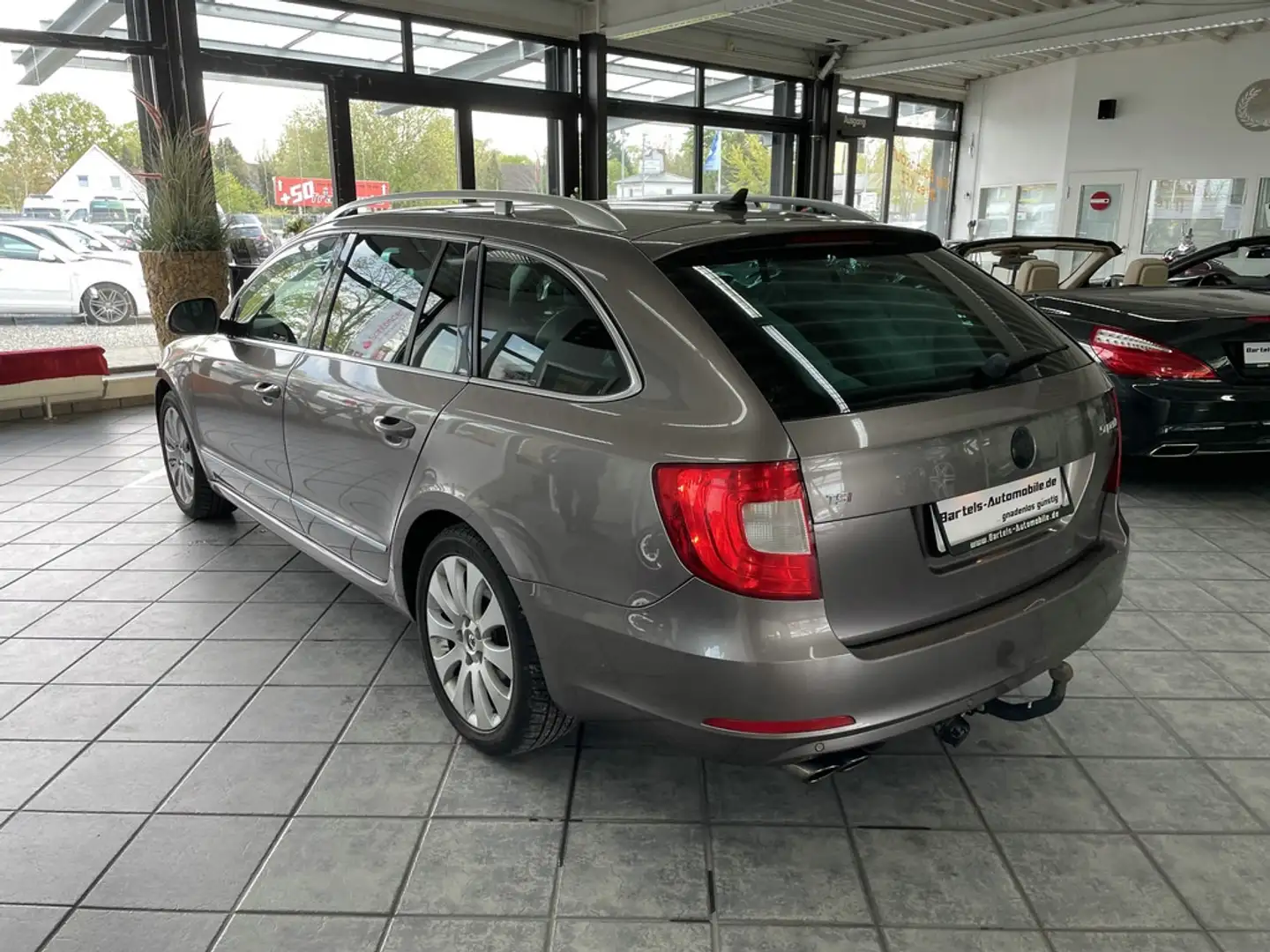 Skoda Superb Combi 1.8 TSI Elegance, Standheiz., Navi Paars - 2