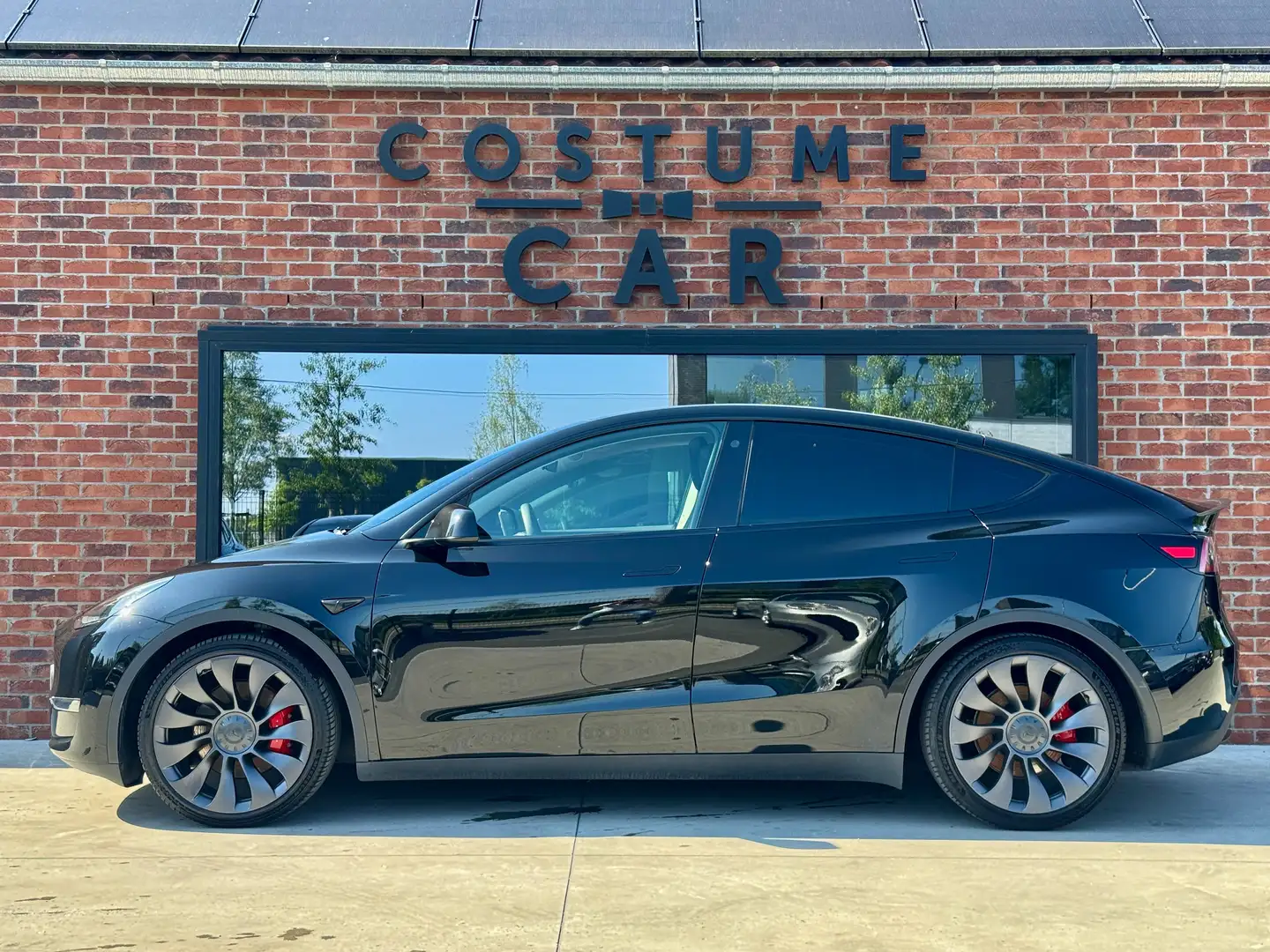 Tesla Model Y Model Y 72.5 kWh - Performance - Autopilot Zwart - 2