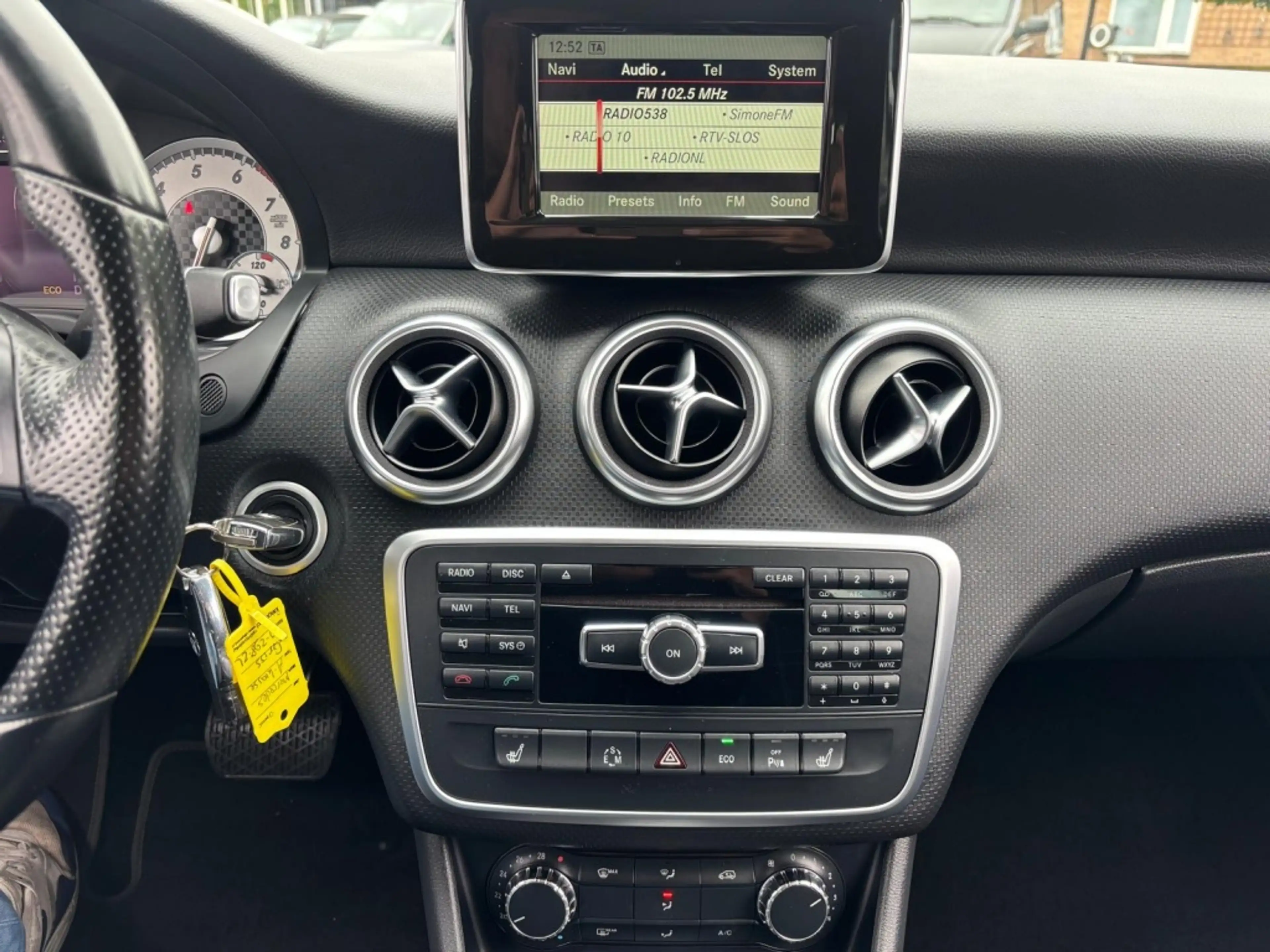 Mercedes-Benz A 180 Prestige Automaat 2014 A180 — photo 11