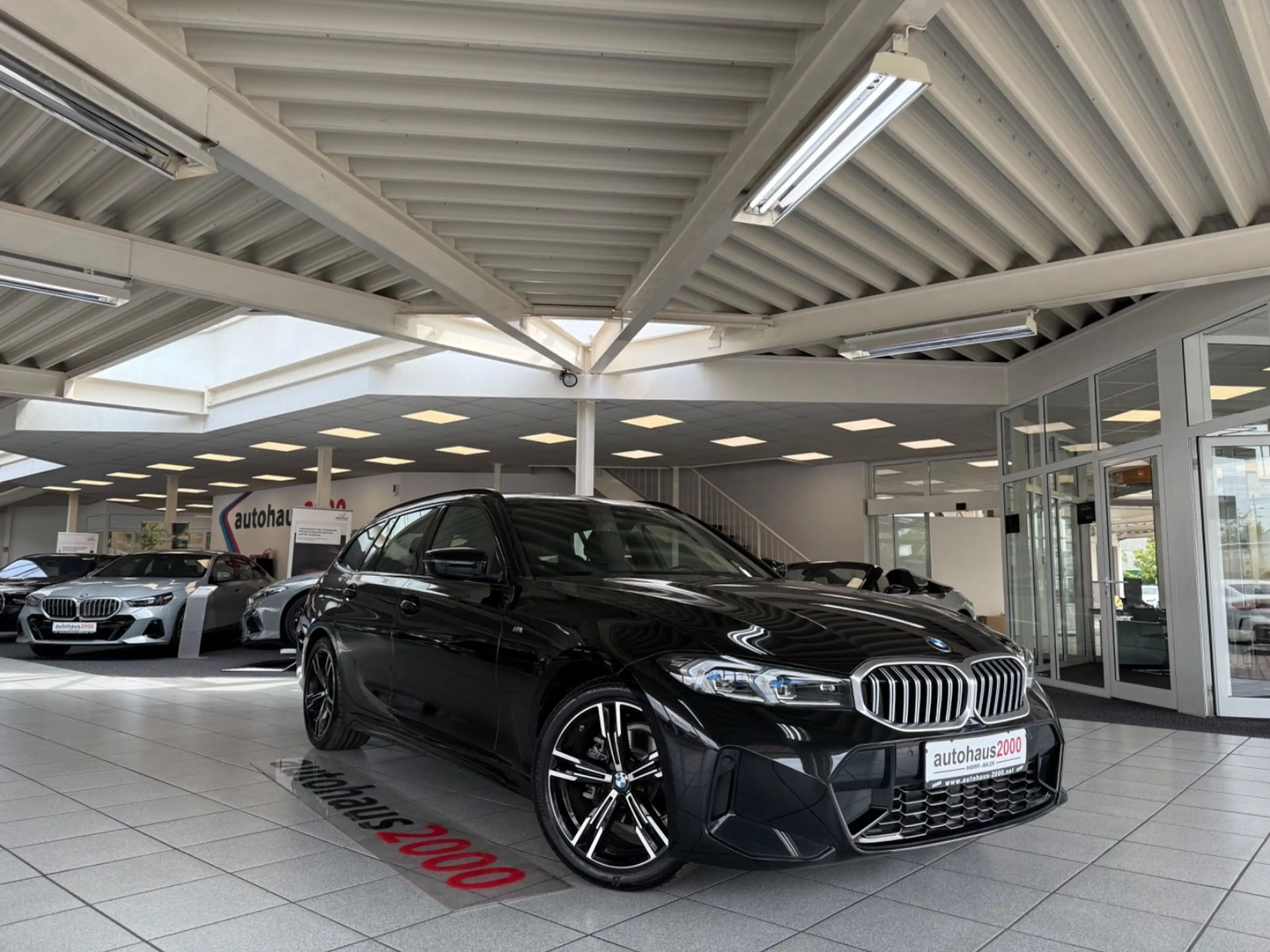 BMW 318 i M Sportpaket AUT./LED/HUD/CAM/DAB
