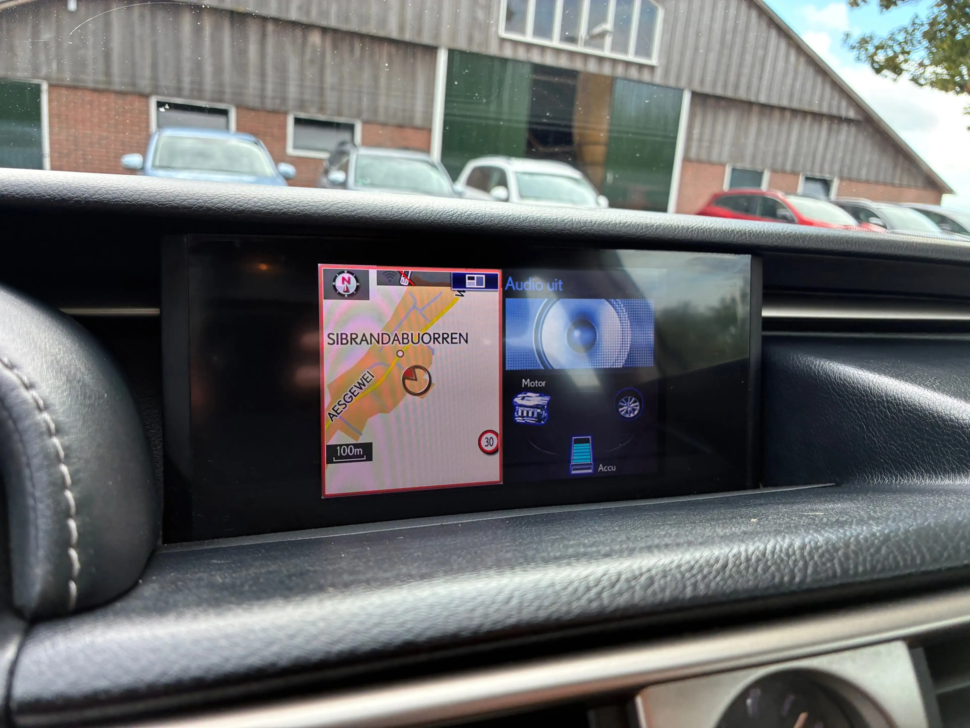Lexus IS 300 300h Business Hybride | Xenon + Leder + Navi nu €1 — photo 25