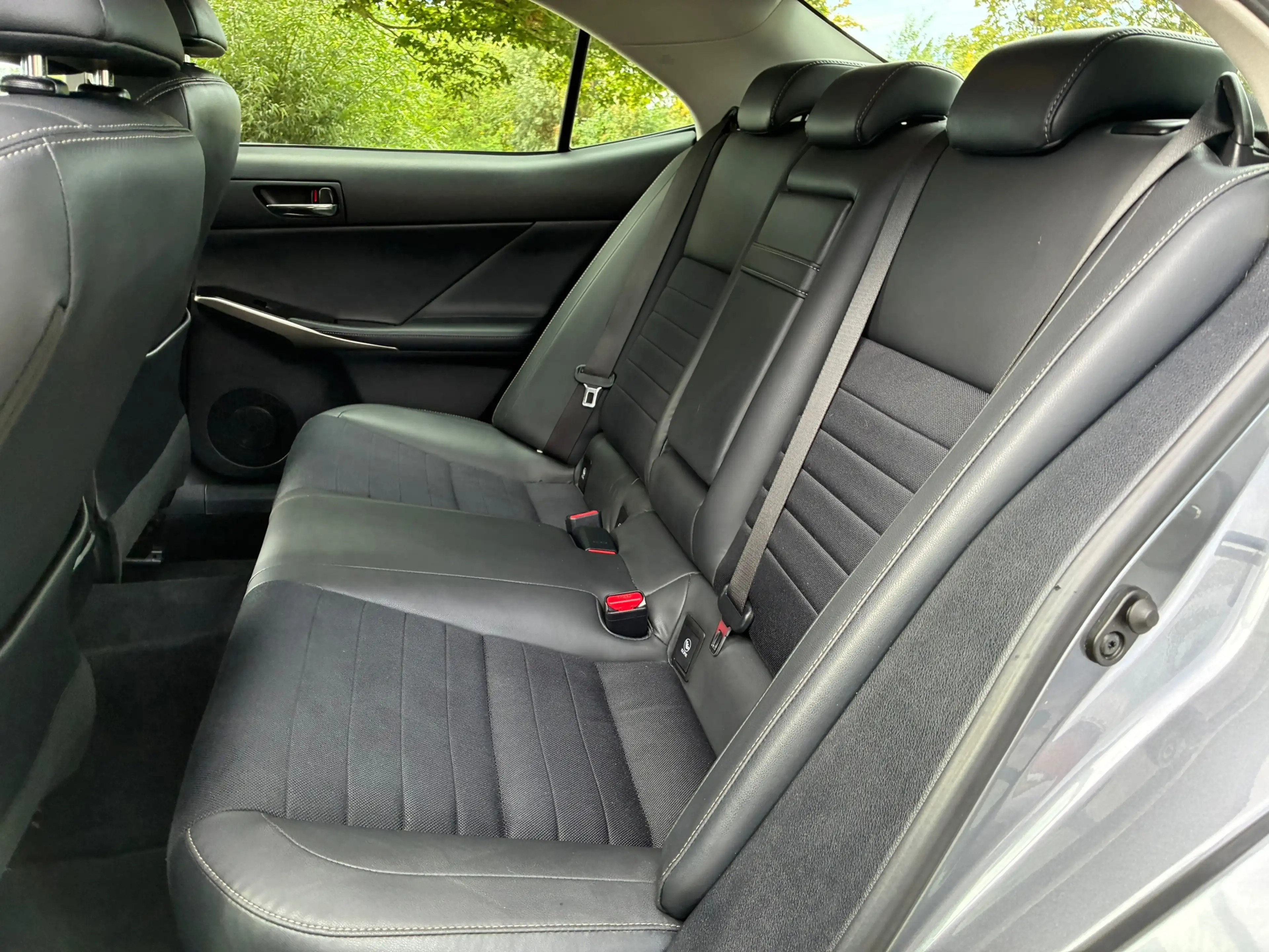 Lexus IS 300 300h Business Hybride | Xenon + Leder + Navi nu €1 — photo 13
