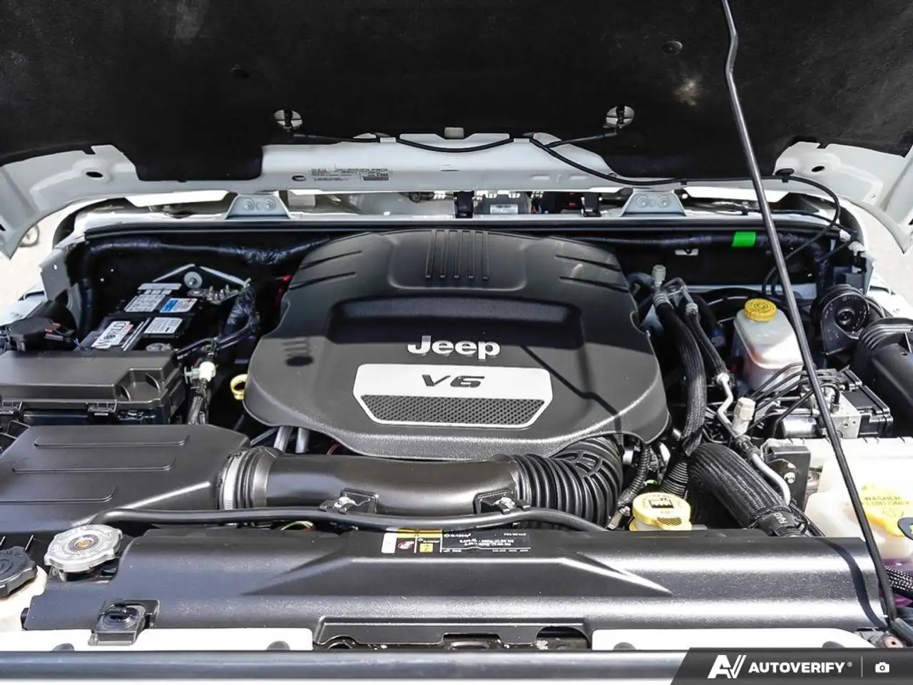 Jeep Wrangler снимка Jeep Wrangler