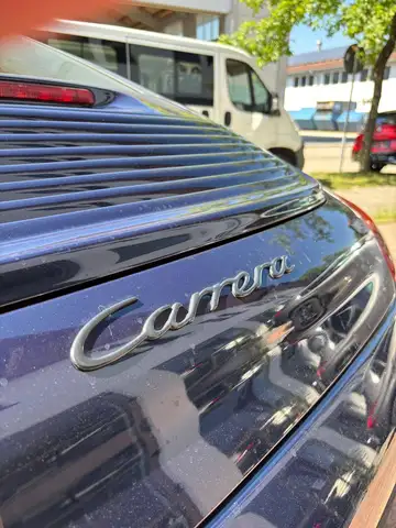 Porsche 911 view 10