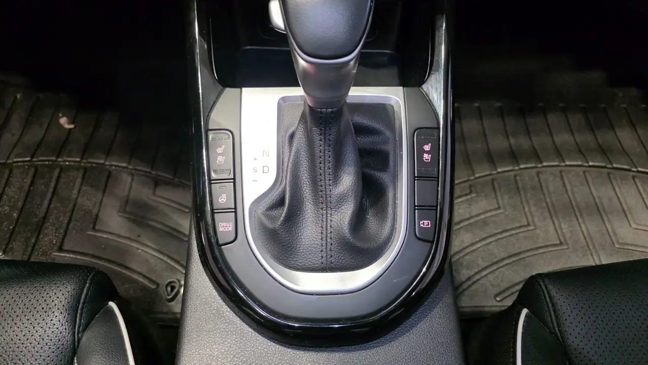 Kia Forte снимка Kia Forte