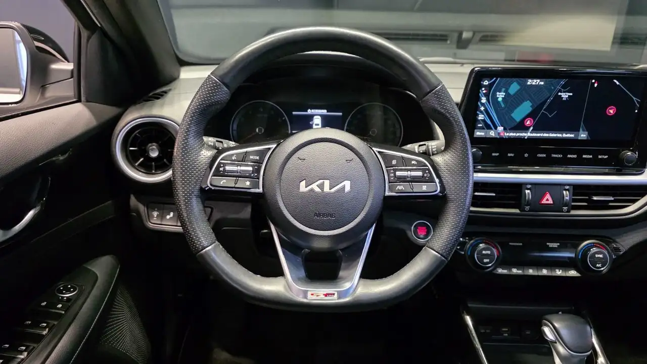 Kia Forte снимка Kia Forte