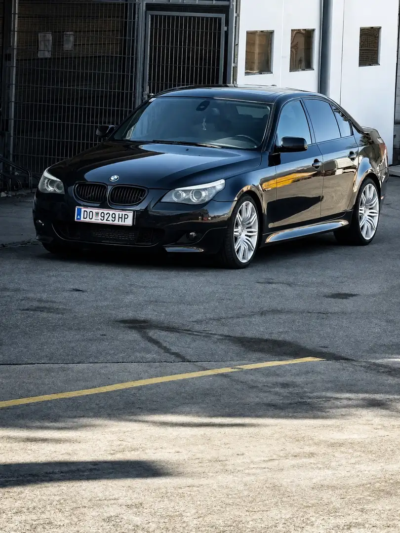 BMW 530 530d Aut. Schwarz - 1
