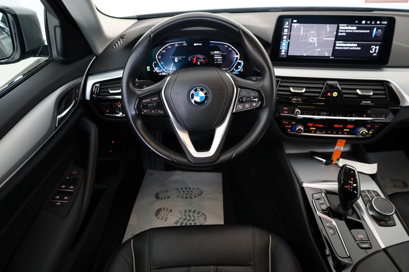 BMW 530 e, Leder,Navi,LED,SH,Kamera,Carplay — photo 10