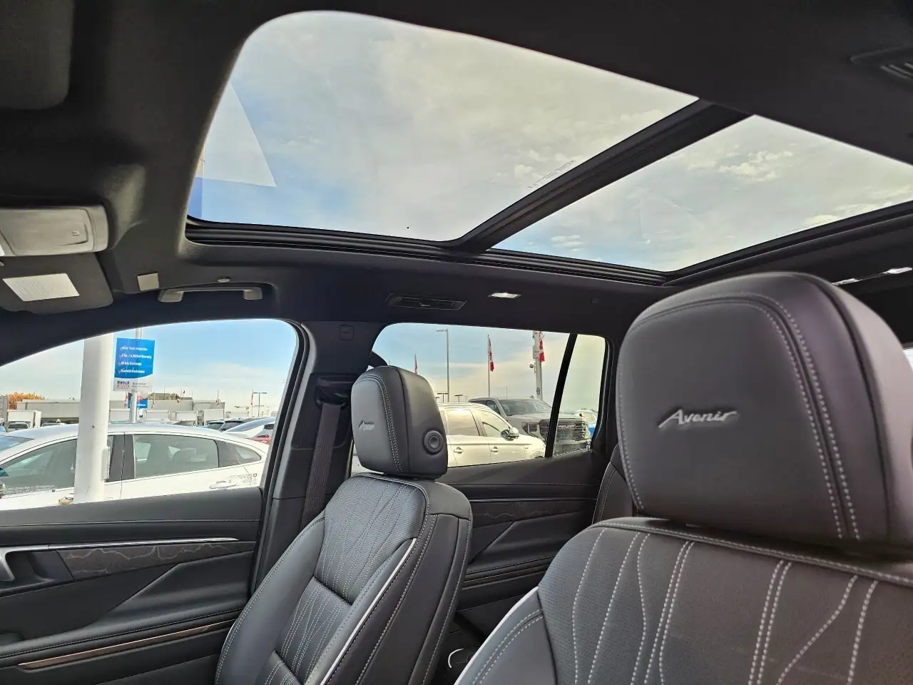 Buick Enclave снимка Buick Enclave