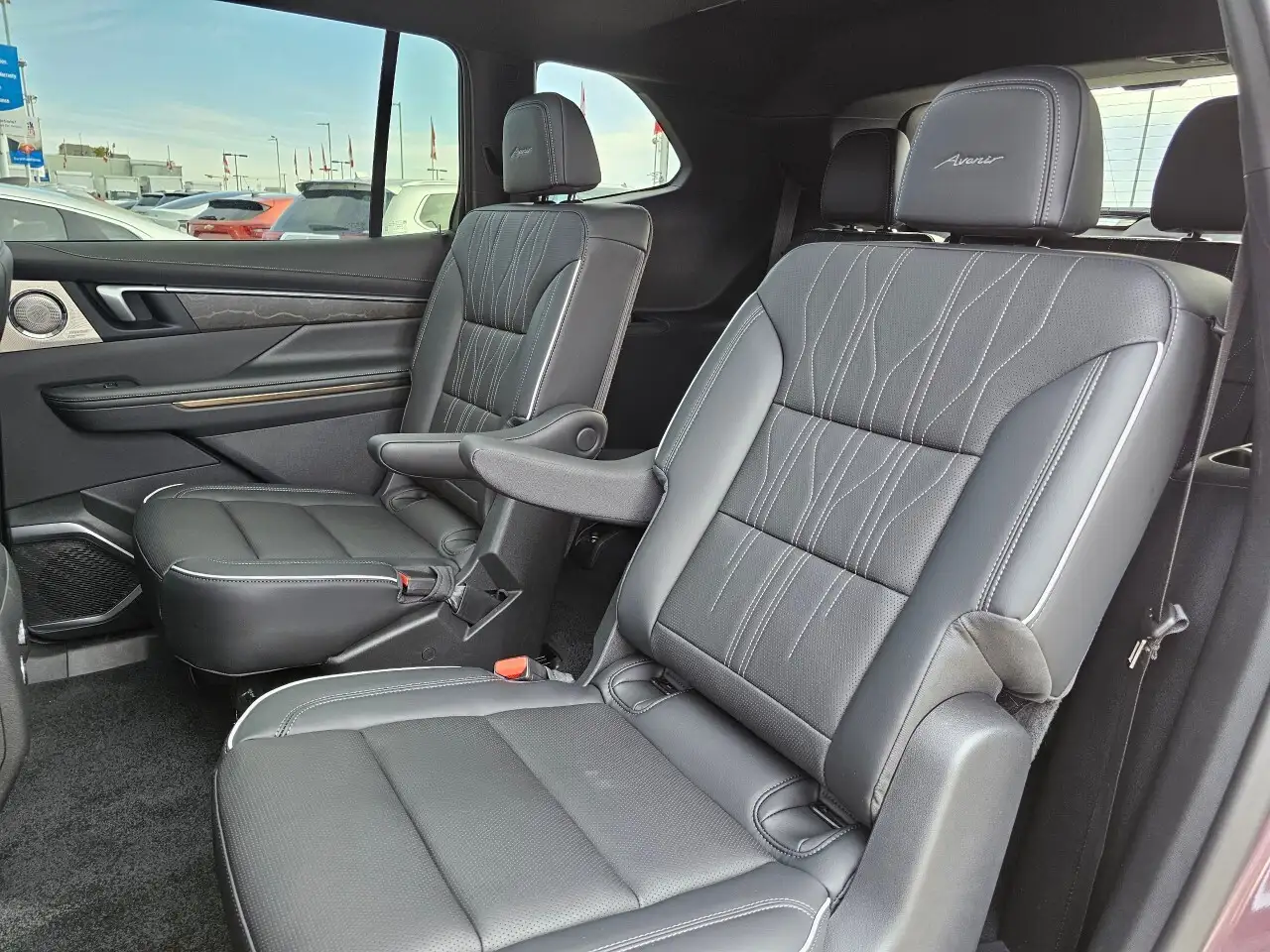 Buick Enclave снимка Buick Enclave