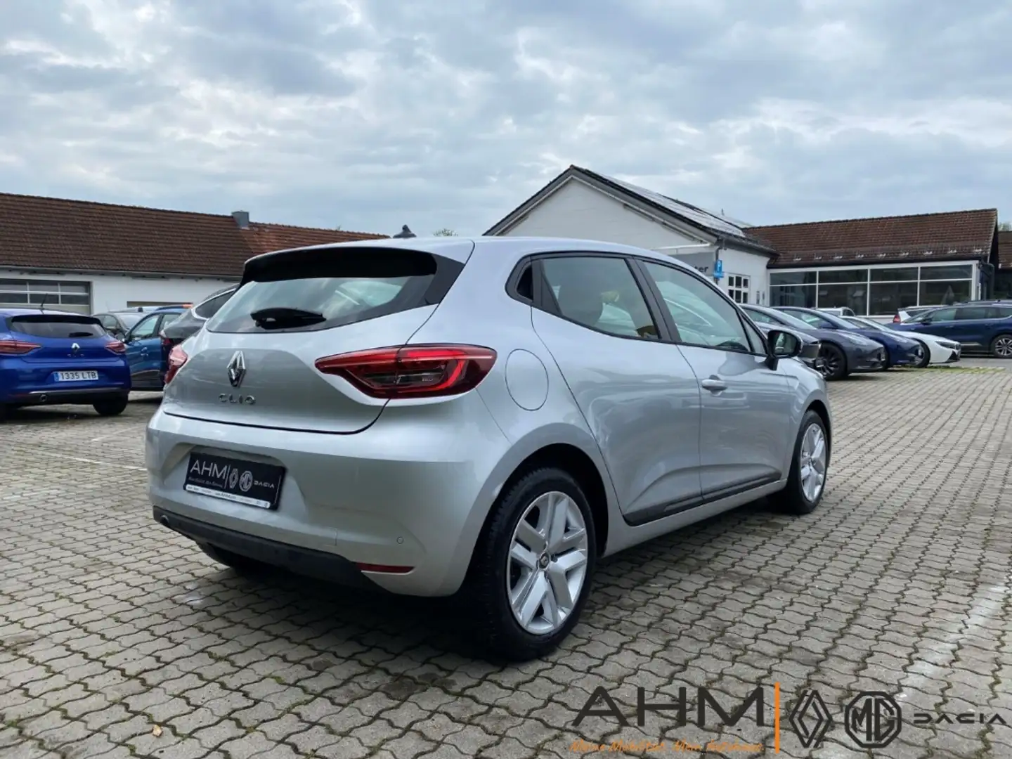 Renault Clio V Zen Einparkhilfe Navi R&GO AUTOMATIK Grau - 2
