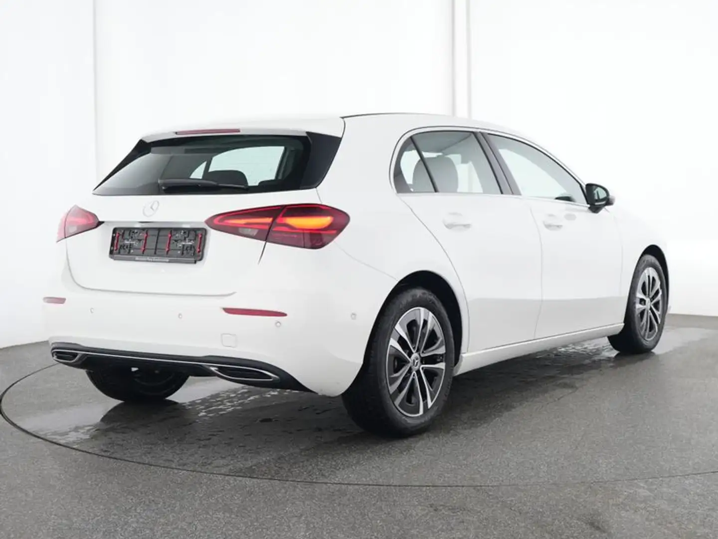 Mercedes-Benz A 180 d Progressive/Advanced/8G/LED/Kamera/Navi/ Weiß - 2