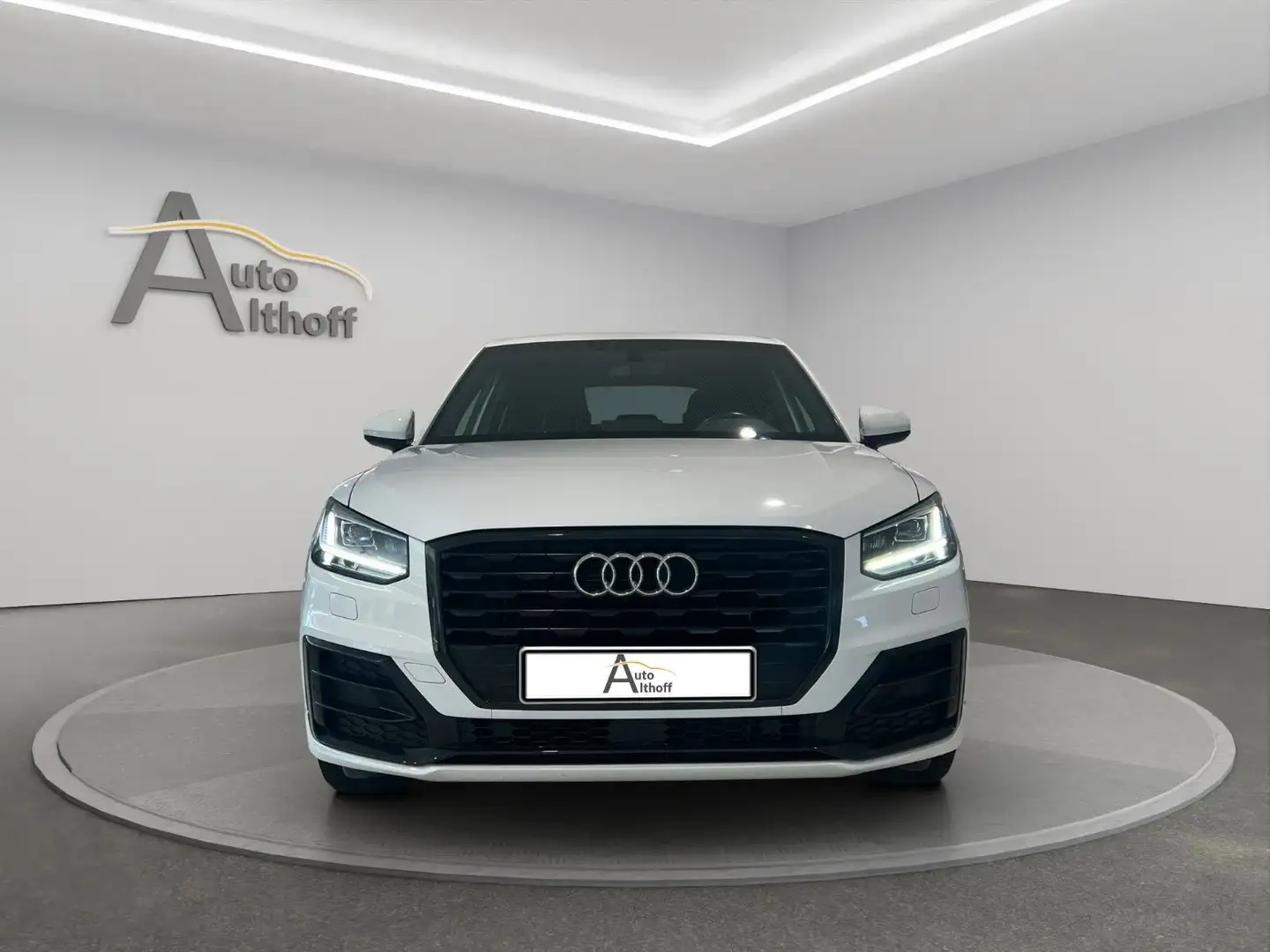Audi Q2 1.4TFSI 2x S Line AHK KAM LED B&O AMBI VC NAV Weiß - 2