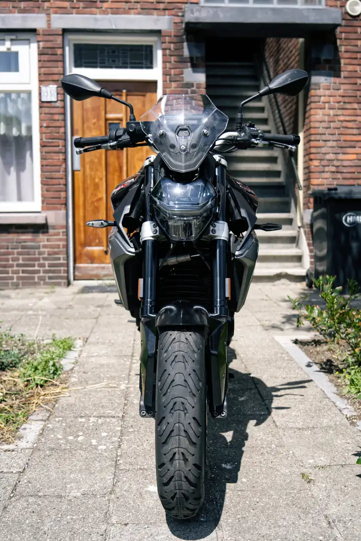 BMW F 900 R Cruise control, quicksifter & kofferset Zwart - 2