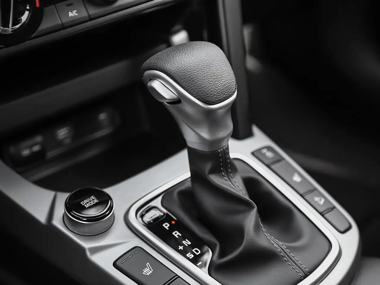 Kia Seltos снимка Kia Seltos