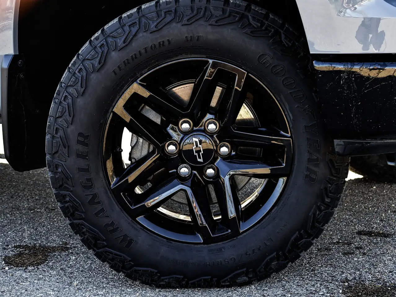 Chevrolet Silverado 1500 снимка Chevrolet Silverado 1500