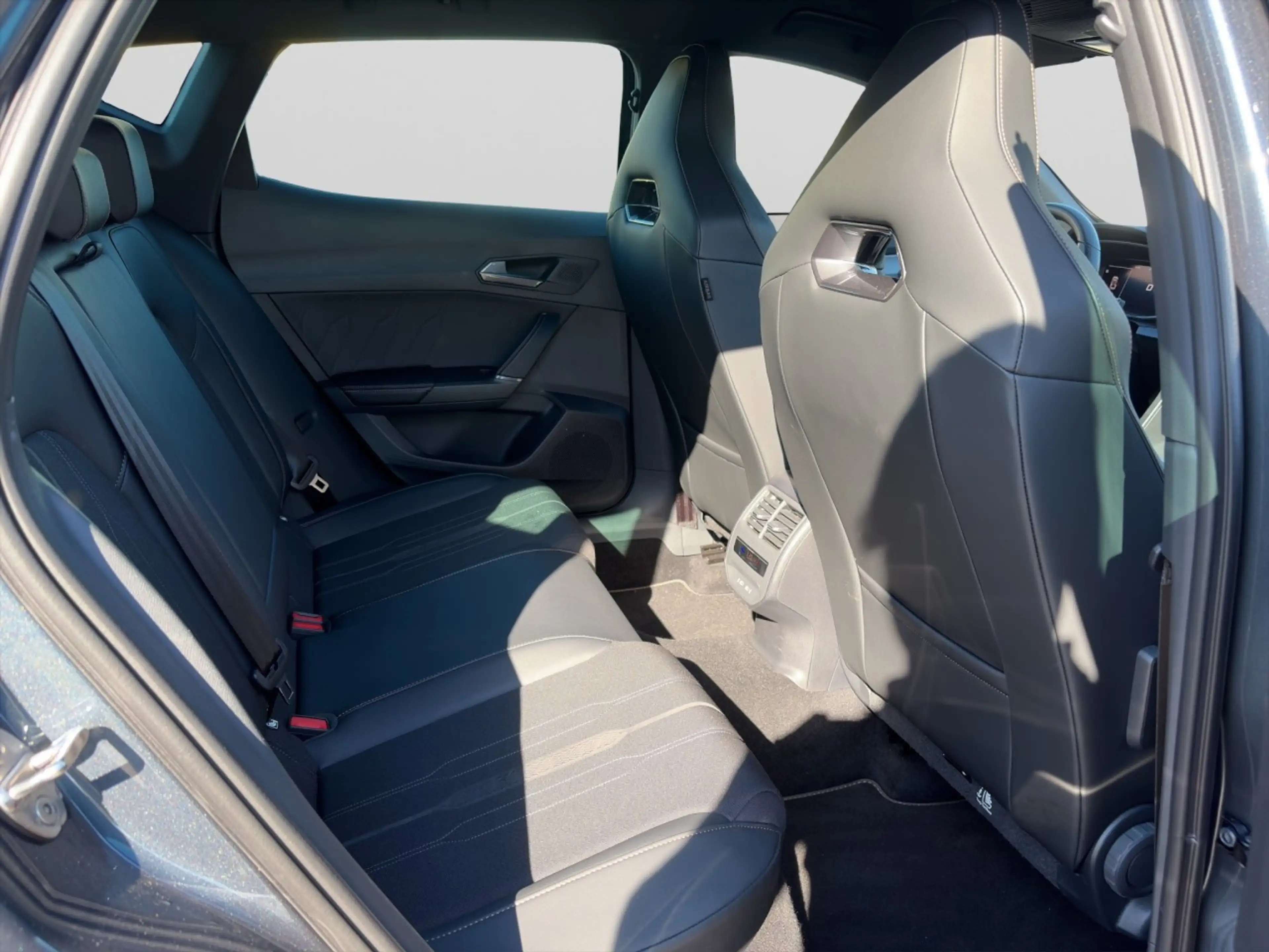 CUPRA Formentor TSI DSG VZ 4Drive 5JGar Kamera ACC SHZ — photo 15