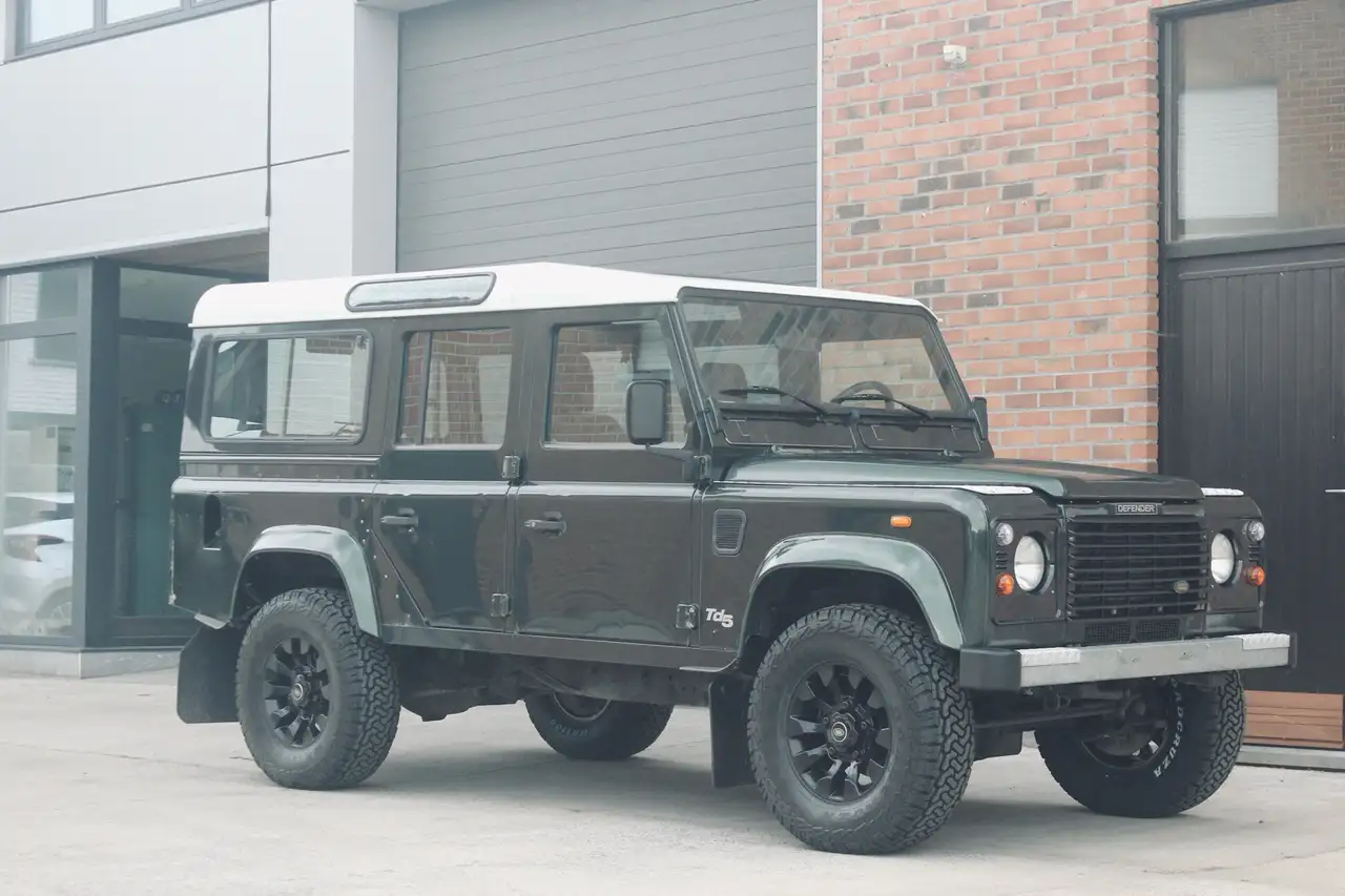 Land Rover Defender TD5 16P // Lichte vracht — foto 5