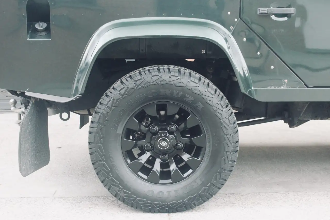 Land Rover Defender TD5 16P // Lichte vracht — foto 8