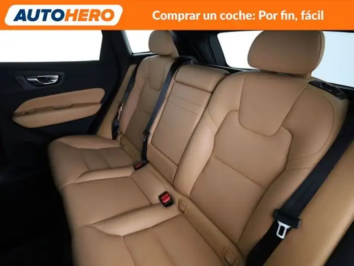 Volvo XC60 2019, foto 15