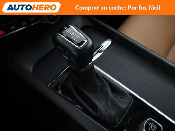 Volvo XC60 2019, foto 26