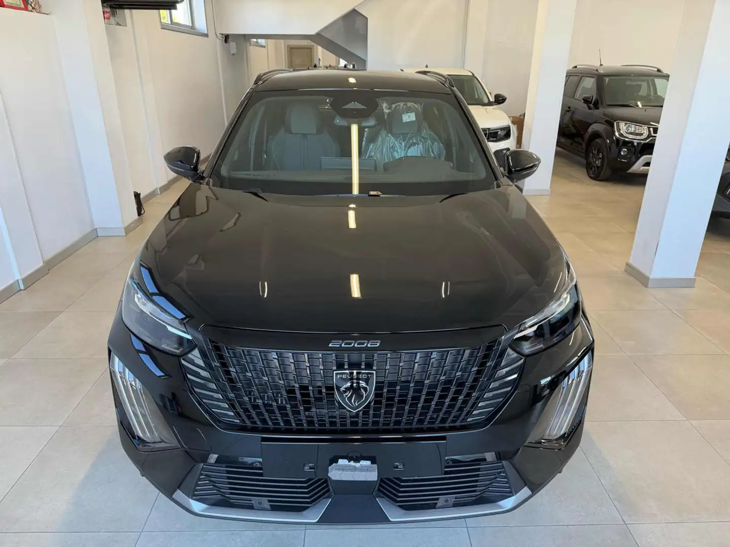 Peugeot 2008 Hybrid 145 e-DCS6 GT Km0 Noir - 2