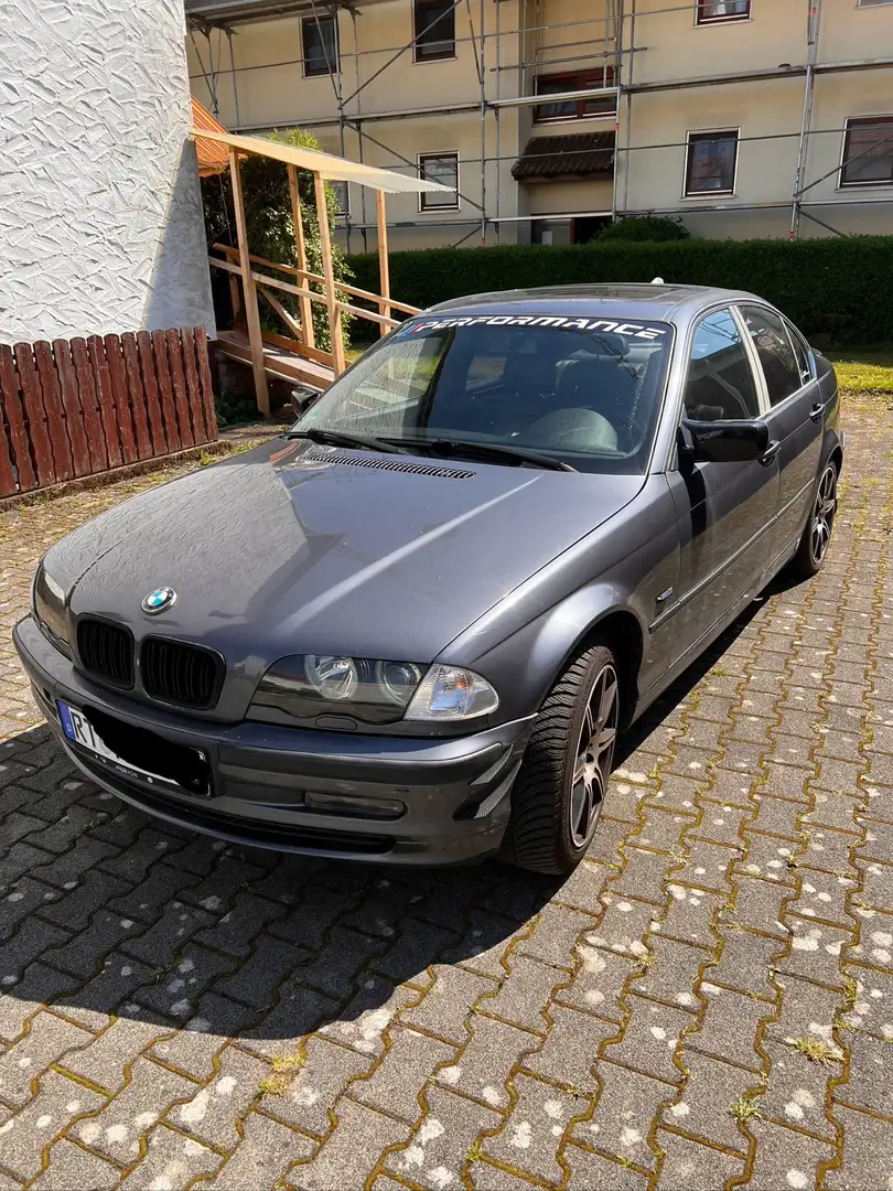BMW 325 325xi Grau - 1