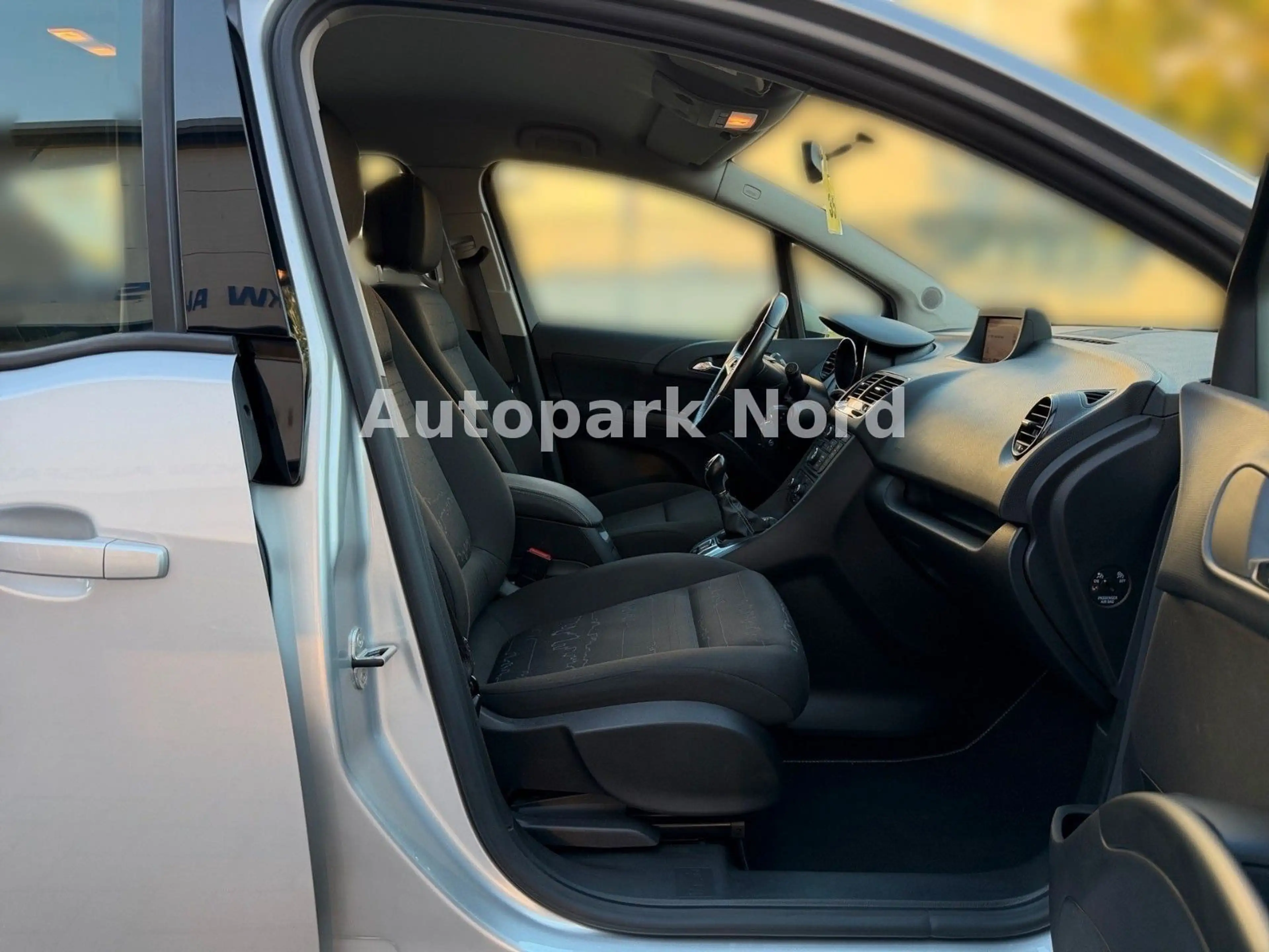 Opel Meriva 1.4 Turbo Edition/1.HAND/AHK/SHZ/TEMP/PDC — photo 12