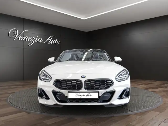 BMW Z4 view 2