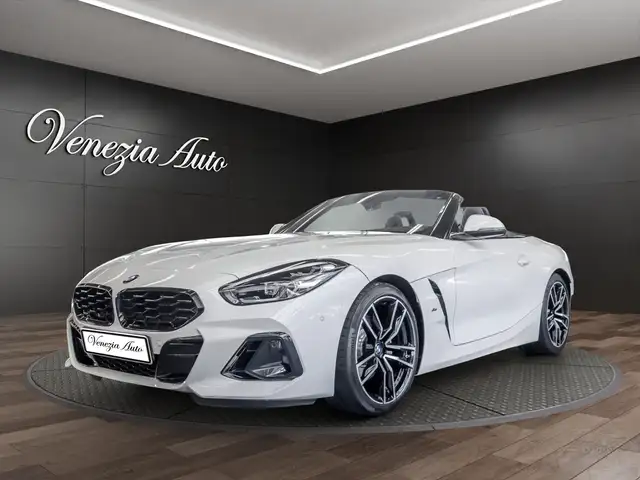 BMW Z4 main image
