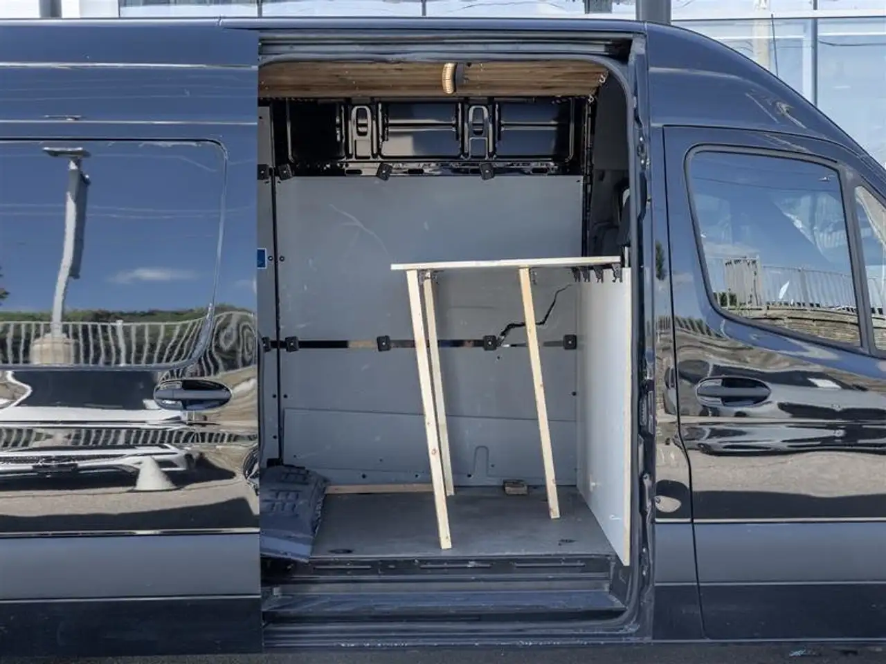 Mercedes-Benz Sprinter photo Mercedes-Benz Sprinter