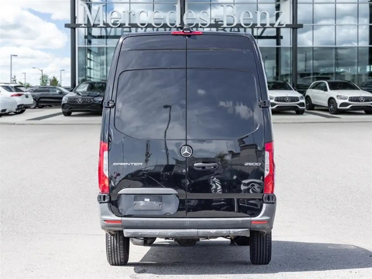 Mercedes-Benz Sprinter photo Mercedes-Benz Sprinter
