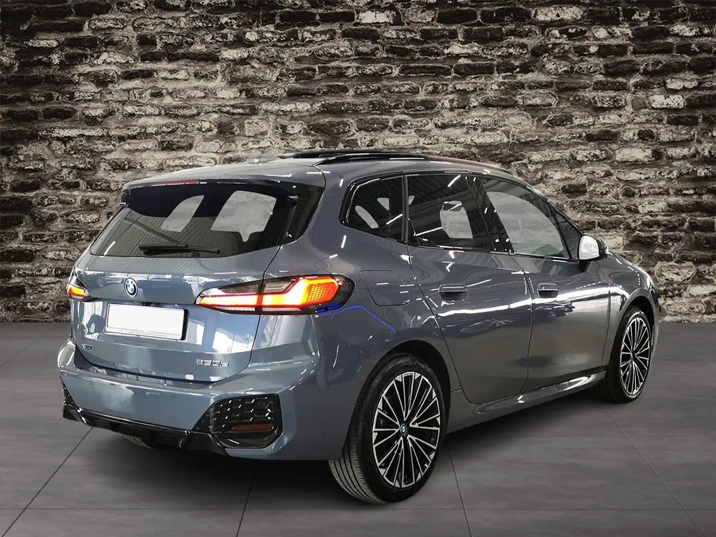 BMW 230 230e xDrive Active Tourer Aut.  Plug-In-Hybrid Grau - 2